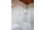 Stilvolle, neuwertige 3-Zimmer-DG-Wohnung mit Balkon und Einbauküche - Appartement Baindt Schachen | Angebot:26633728