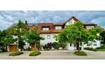 Stilvolle, neuwertige 3-Zimmer-DG-Wohnung mit Balkon und Einbauküche - Appartement Baindt Schachen | Angebot:26633728